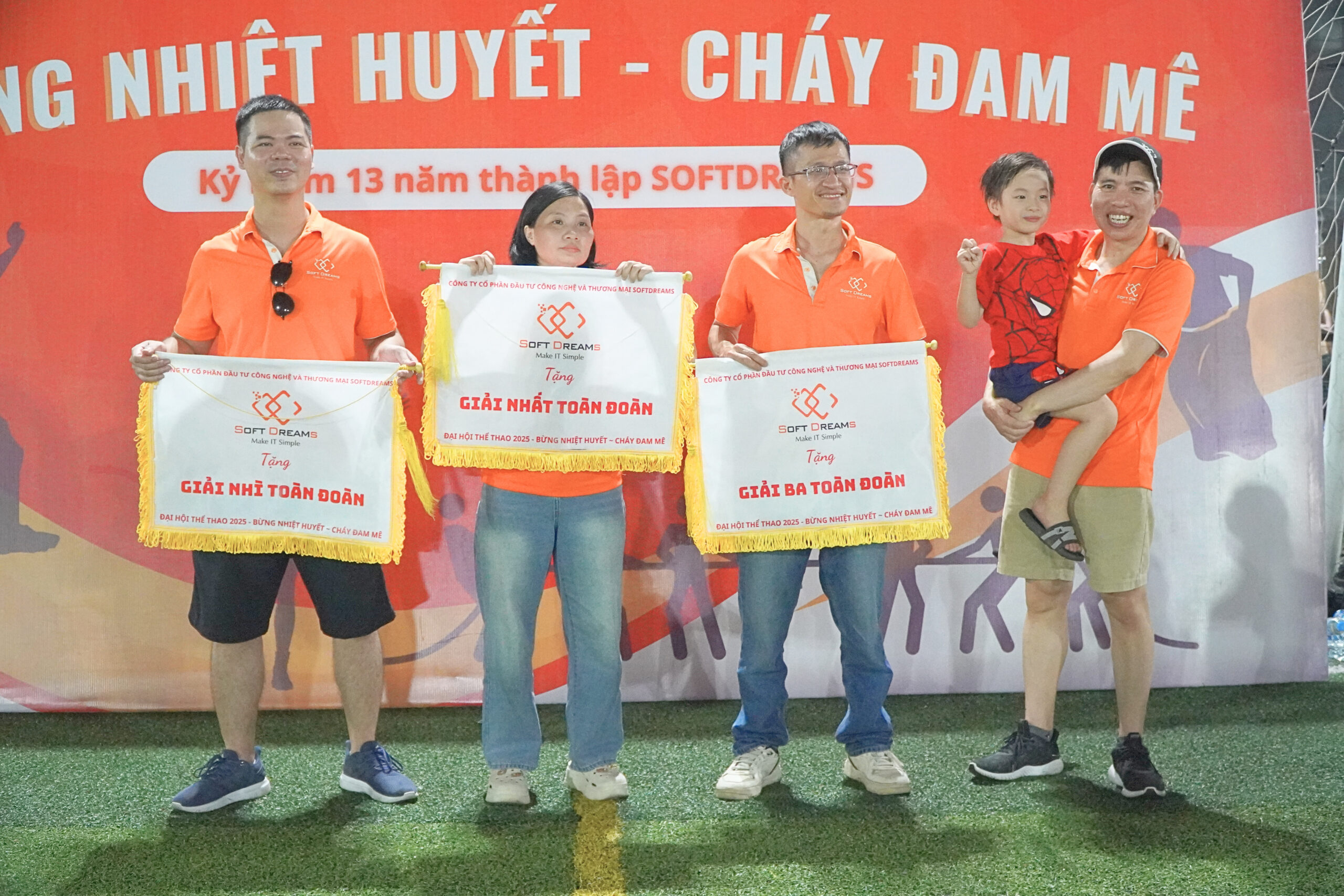 dai-hoi-the-thao-softdreams-2025-bung-nhiet-huyet-chay-dam-me